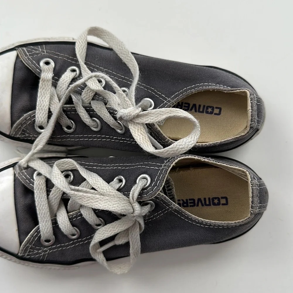 Converse sneakers low